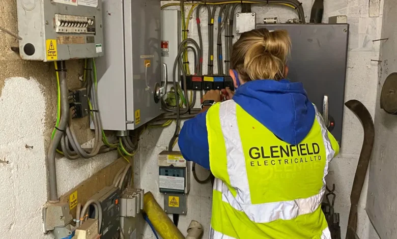 Electricians in Leicester and Tamworth
